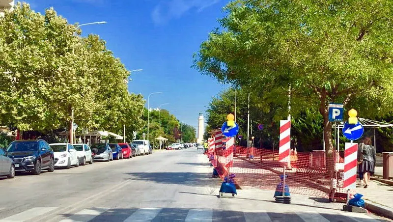 Μονοδρομείται τμήμα της παραλιακής οδού της Αλεξανδρούπολης με απόφαση της νέας δημοτικής αρχής