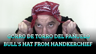 Gorro de Torro del pañuelo, CHAPEAUGRAPHY, Bull's hat from handkerchief