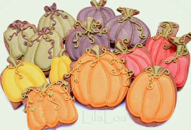http://www.lilaloa.com/2012/10/show-me-your-pumpkins.html