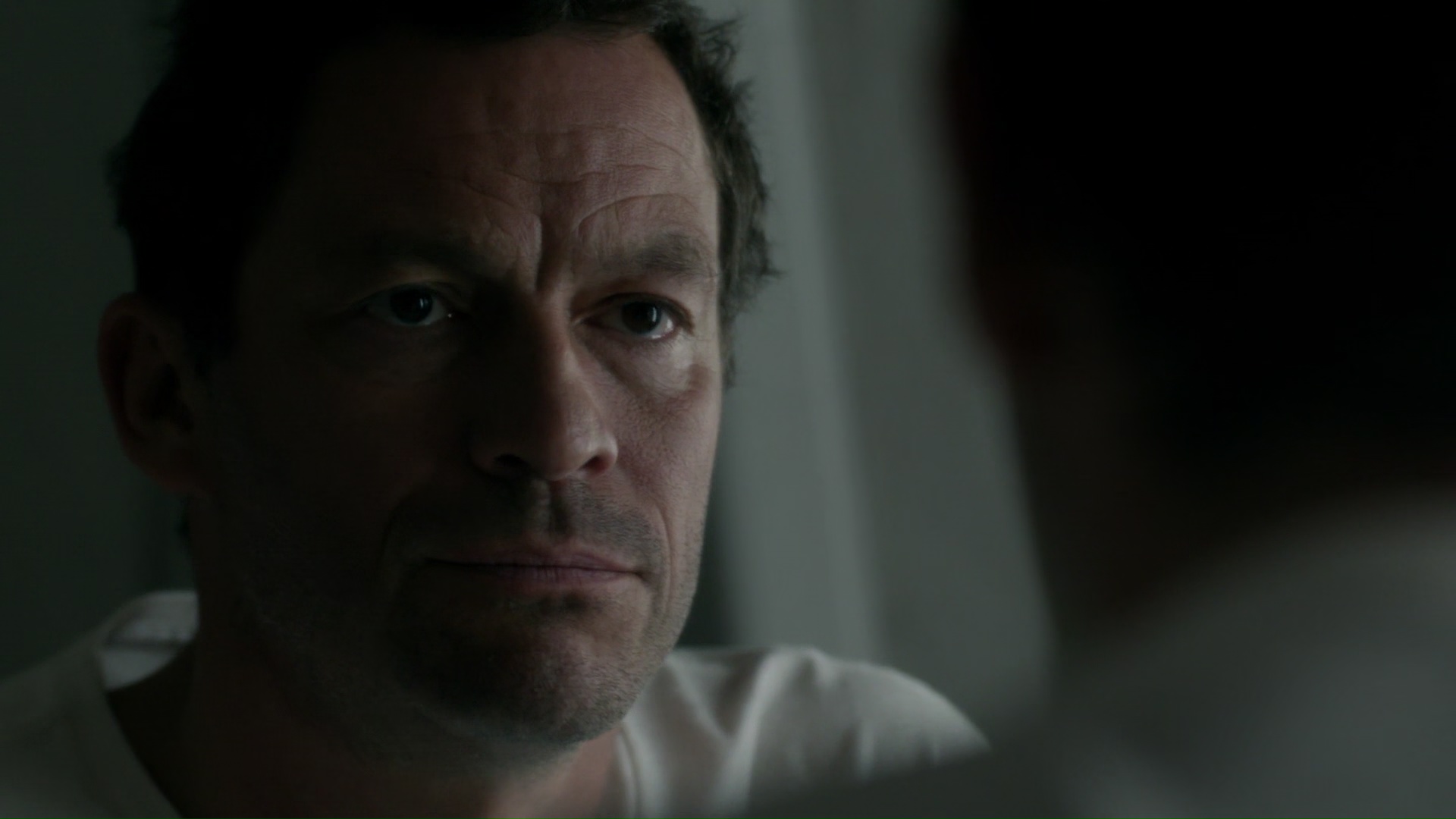 ausCAPS: Dominic West shirtless in The Affair 3-01 &ldquo;Episode #3.1&rdquo;