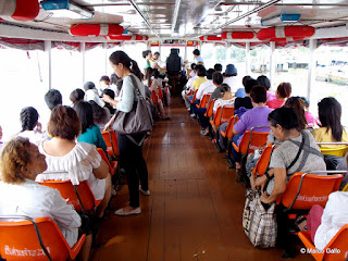 LOS BARCOS PUBLICOS DEL RIO CHAO PHRAYA, BANGKOK. TAILANDIA