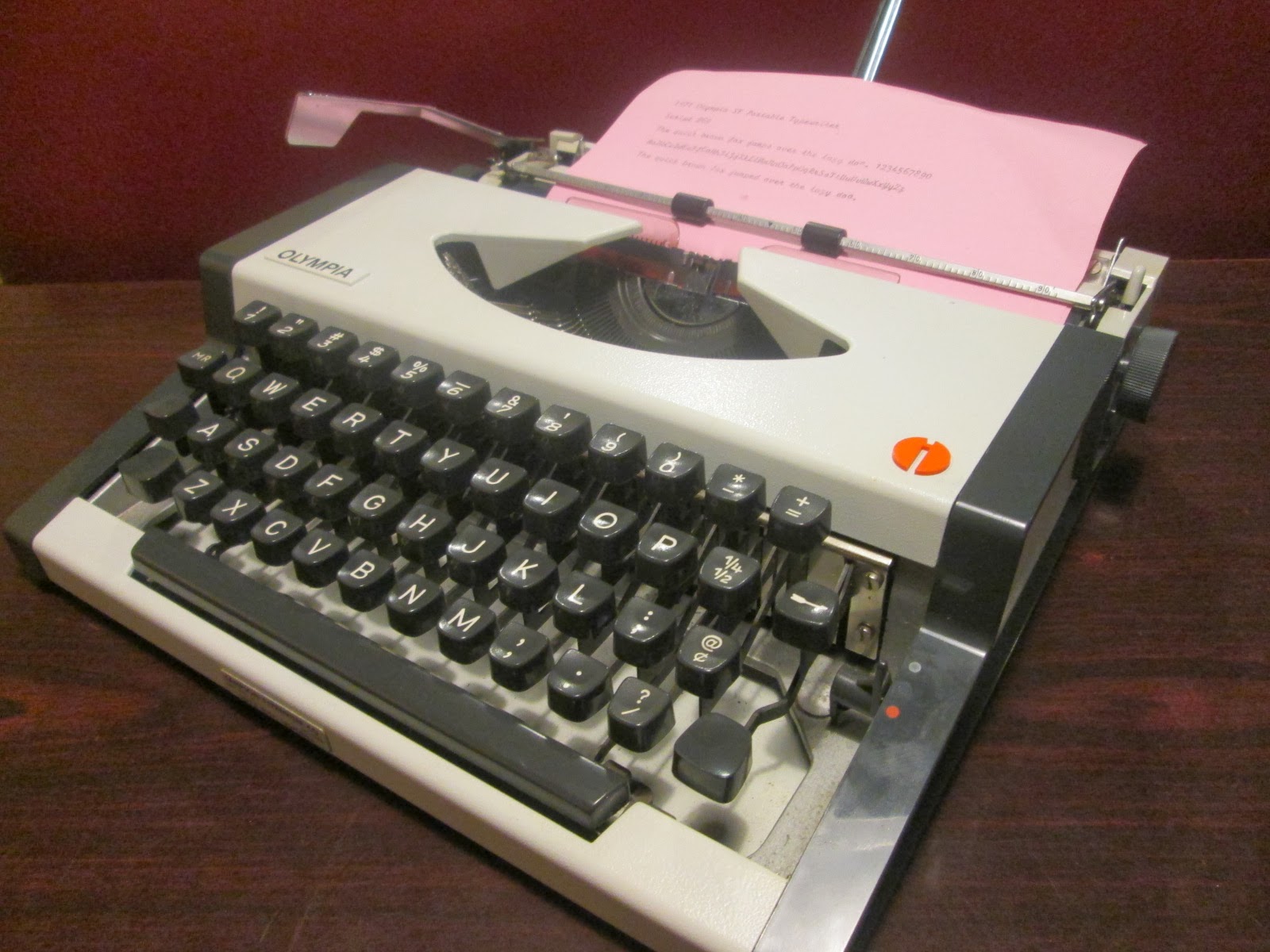 Royal Typewriters Cursive Olympia SF, 1971