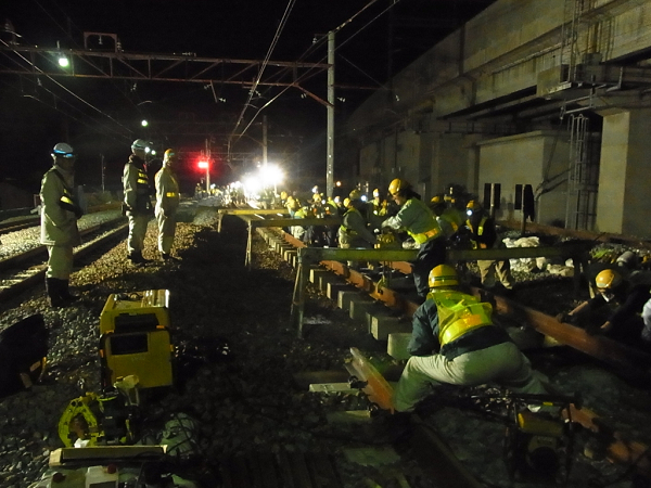 【現場最前線】新潟駅で1200人動員した鉄道切替工事 JR新潟駅連立事業 建設通信新聞の公式記事ブログ