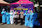 Untuk Menekan Covid 19,Polsek Bekasi Kota Bersama UPTD Puskesmas Bintara Jaya Lakukan Pemberian Vaksin Sinovac Untuk Masyarakat