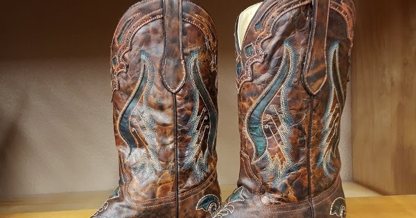 flat cowboy boots no heel