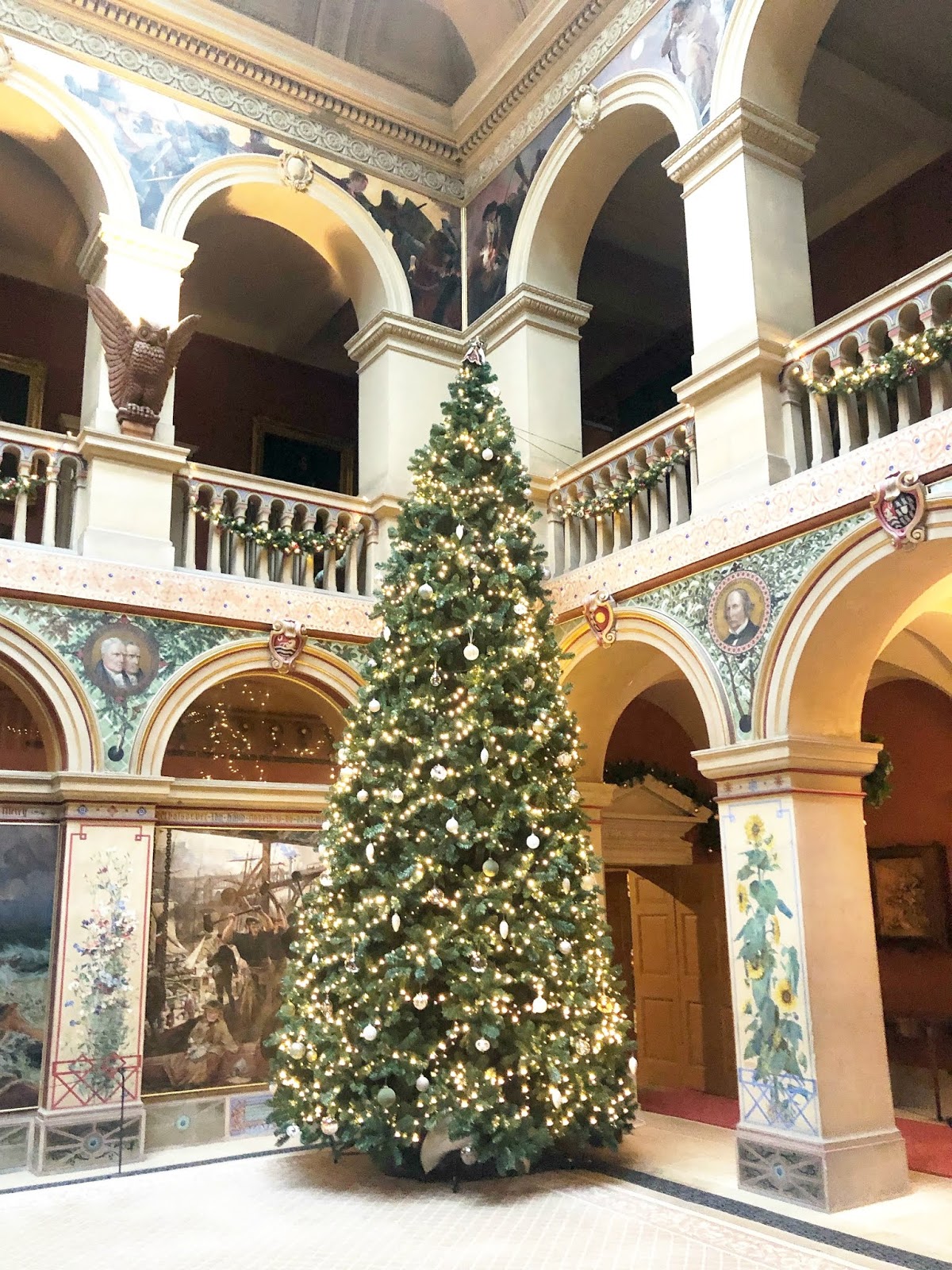 Christmas Events at Wallington New Girl in Toon