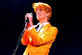 Stele de alta data - David Bowie