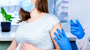 Inilah beberapa syarat penting untuk ibu hamil ketika akan di vaksin. Dan apakah vaksin aman untuk janin?