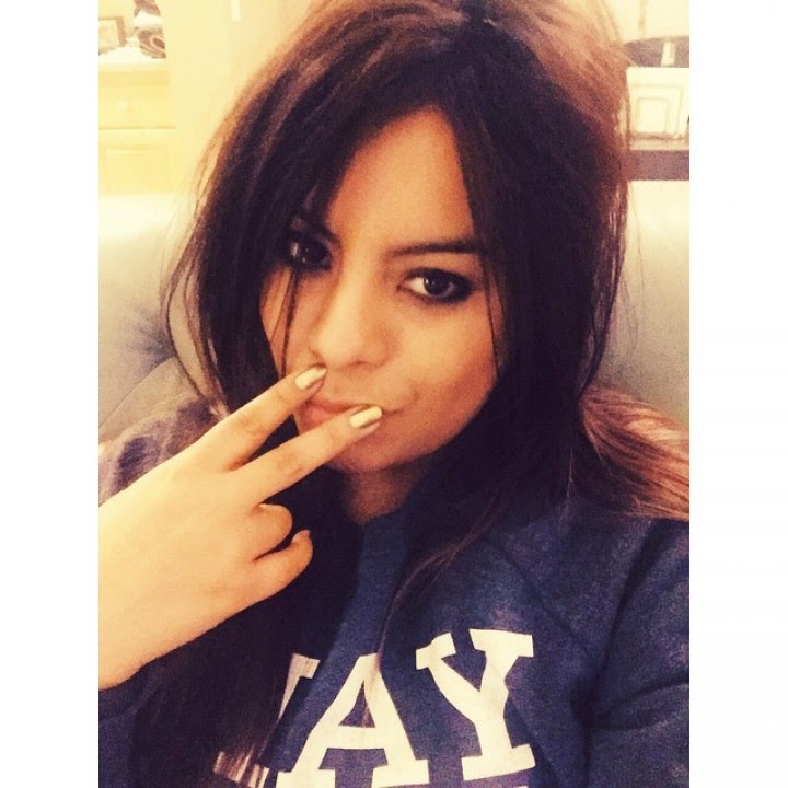 Sexy Selfie Pictures Of Hot Girls: 198 HOT latina selfie pics