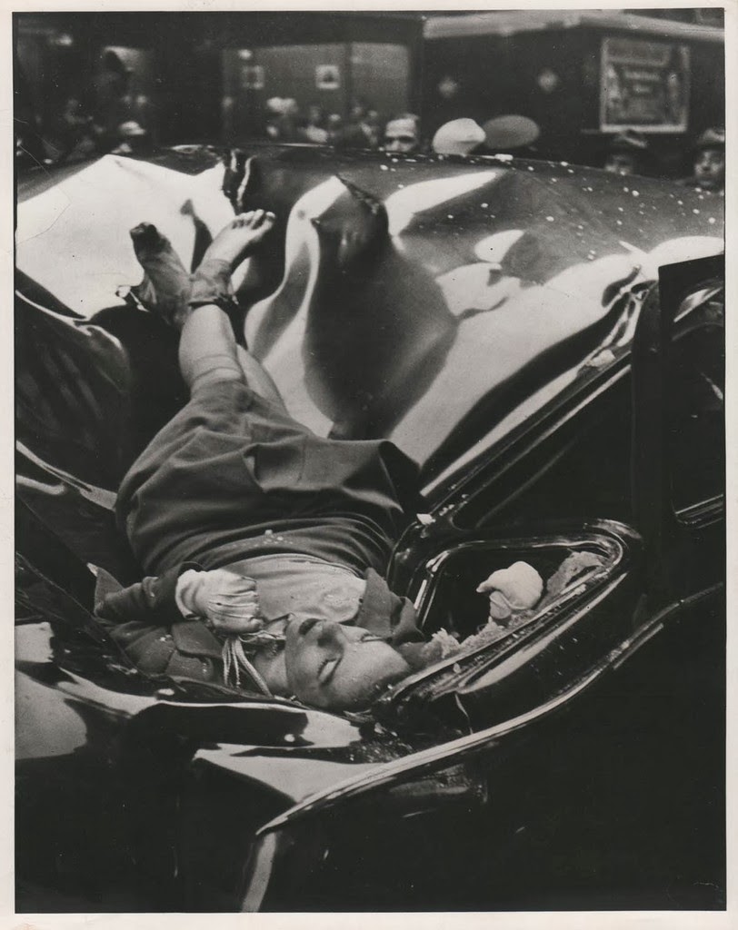 812px x 1024px - torpedo the ark: The Case of Evelyn McHale (The Most ...