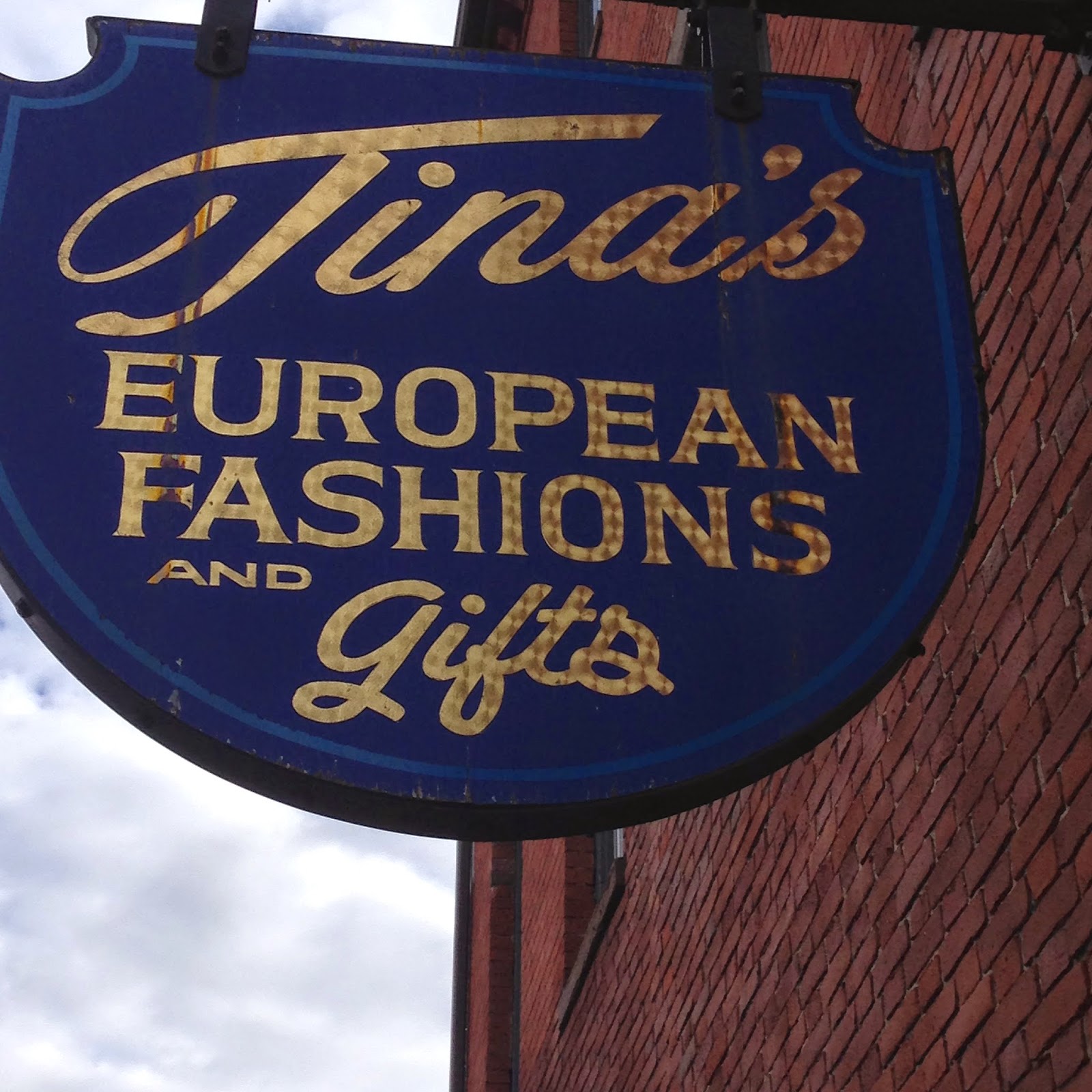 DesignsandEvents Window Boxes of Newburyport