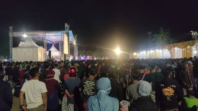 Buntut Dangdutan Saat Pandemi, Kapolsek Tegal Selatan Dicopot, Wakil Ketua DPRD Terancam Pidana Buntut Dangdutan Saat Pandemi, Kapolsek Tegal Selatan Dicopot, Wakil Ketua DPRD Terancam Pidana