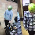 Adolescentes usam casca de melancia como máscara pra furtar goró e um é preso