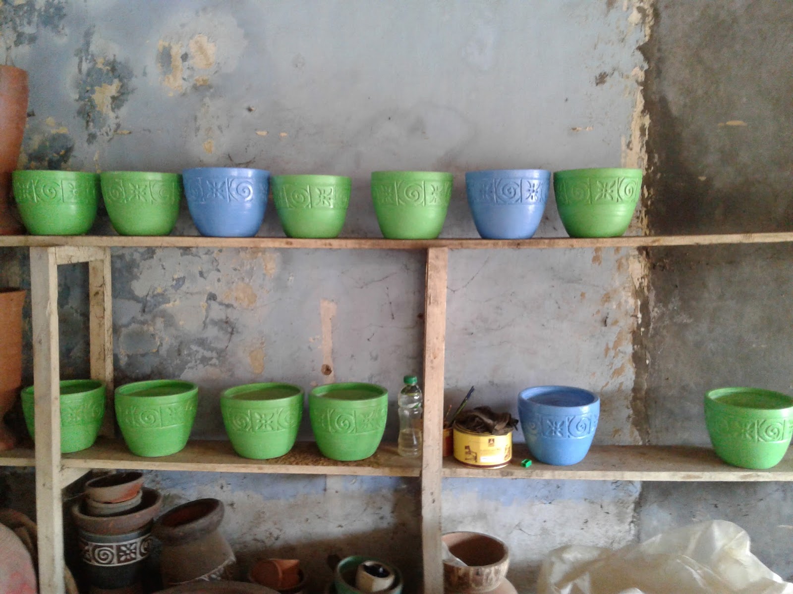 Produksi dan Jual  Pot  Warna Warni Keramik  Mulya Plered