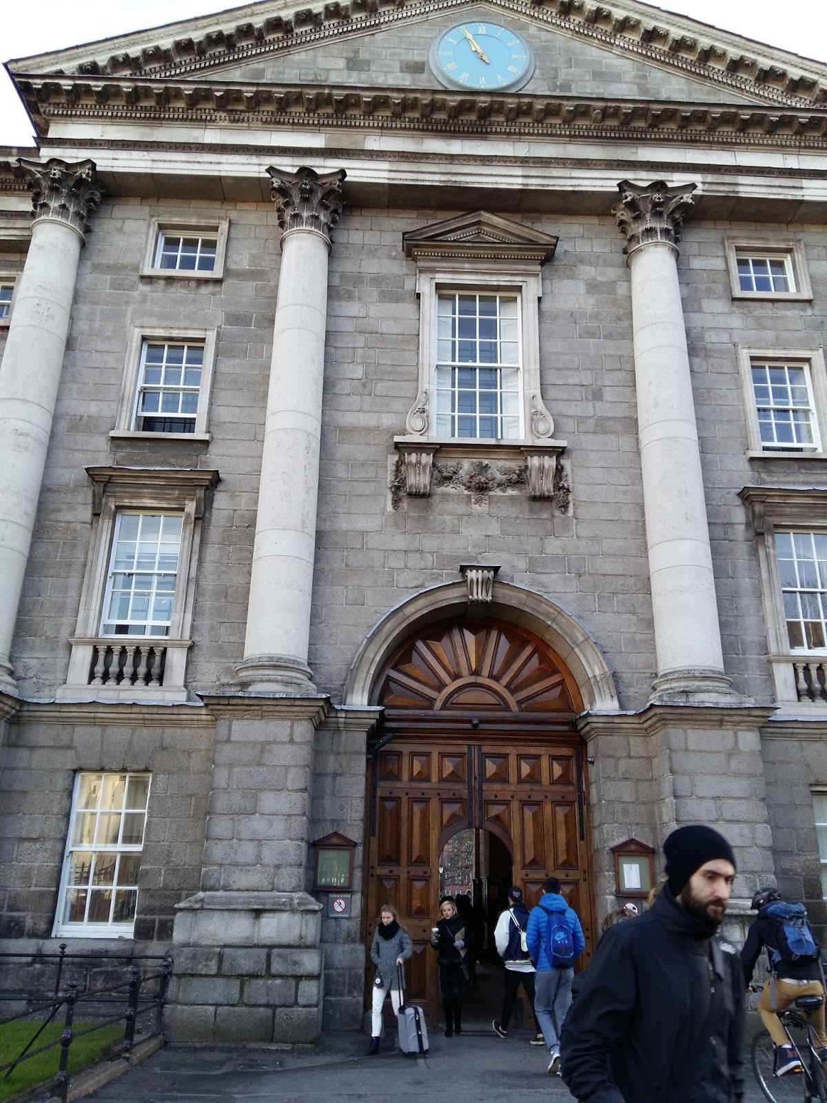 Жизнь на изумрудном острове: Тринити Колледж Trinity College