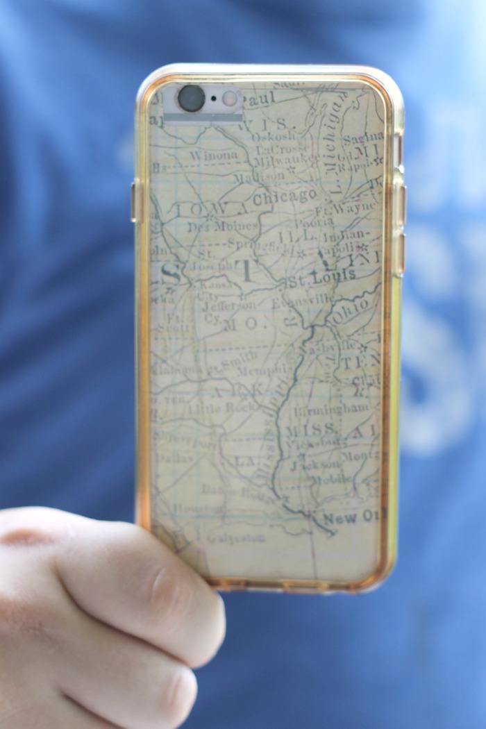 Ginger Snap Crafts Personalized Phone Case with Cricut JOY {tutorial}