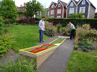 Richard has slightly better luck than Matt as Ollie looks on