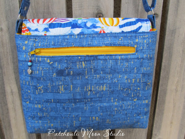 Patchouli Moon Studio~ Good to Go Messenger Bag in Hot Air Balloon fabric