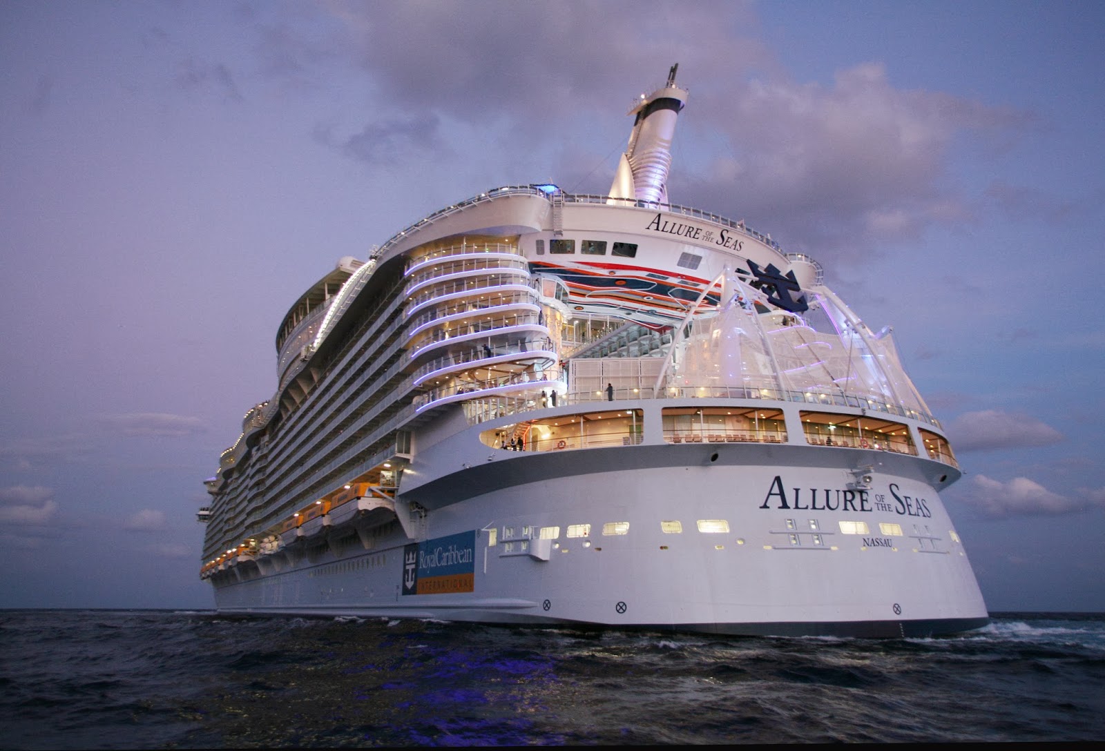 Luxury Life Design: Allure of the Seas - the largest and most expensive