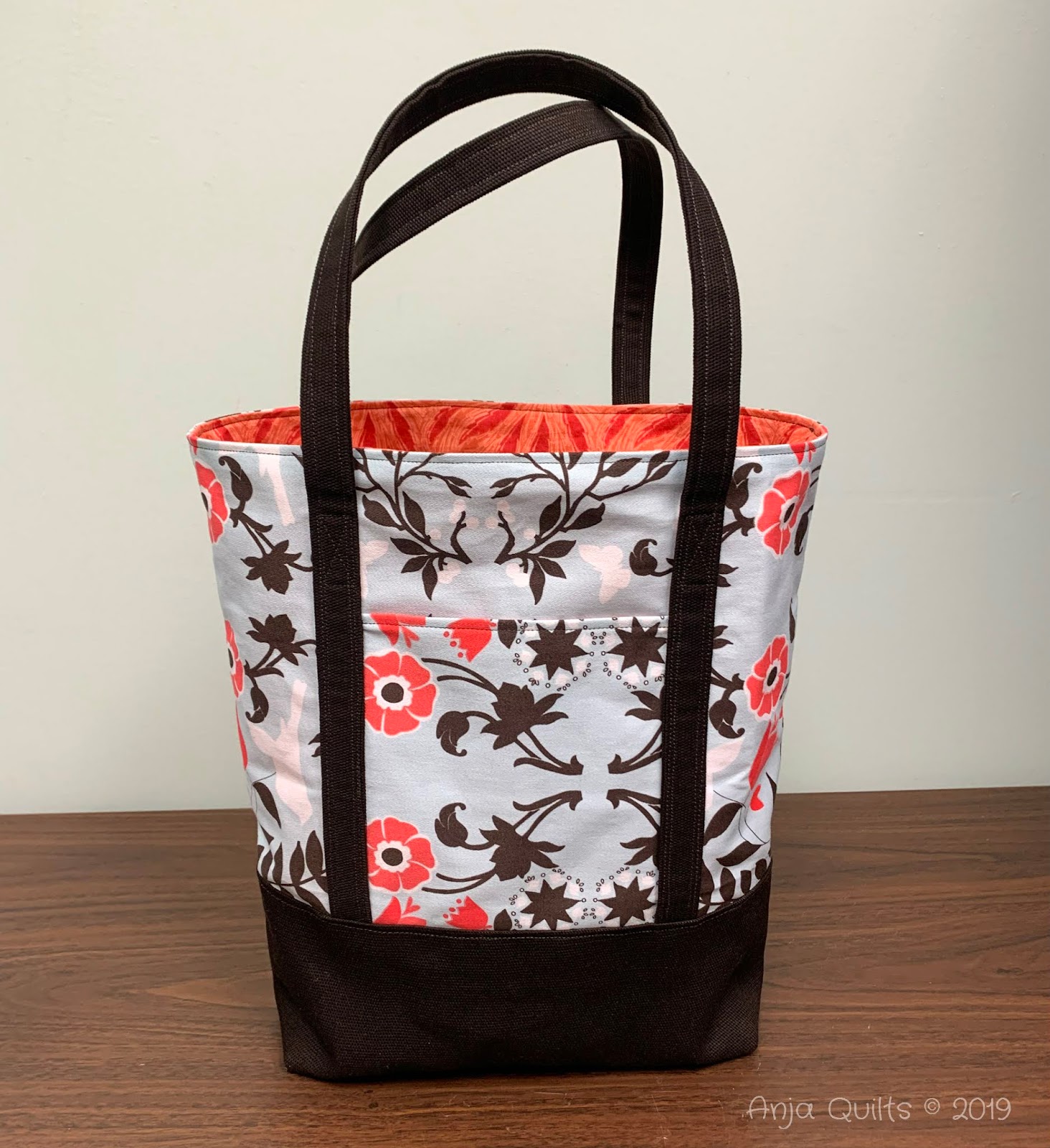 Anja Quilts: TGIFF - Tote Bag and Pouch