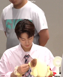 시나몬롤을 이긴 폼폼푸린 이주연.jpgif | 인스티즈