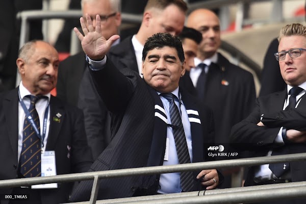 BREAKING NEWS, Legenda Sepak Bola Argentina Diego Maradona Meninggal Dunia