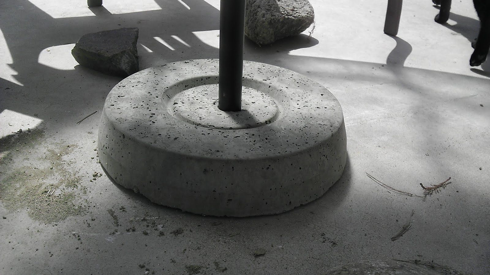 DIY Concrete Umbrella Stand