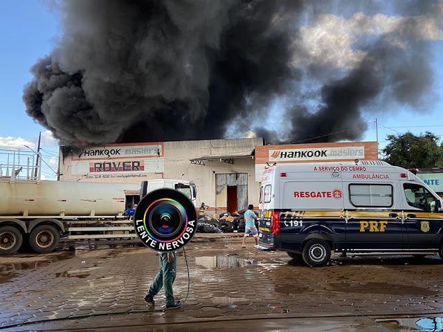Revendedora de pneus é destruída por incêndio na capital - VEJA AS FOTOS 17 Revendedora de pneus é destruída por incêndio na capital - VEJA AS FOTOS