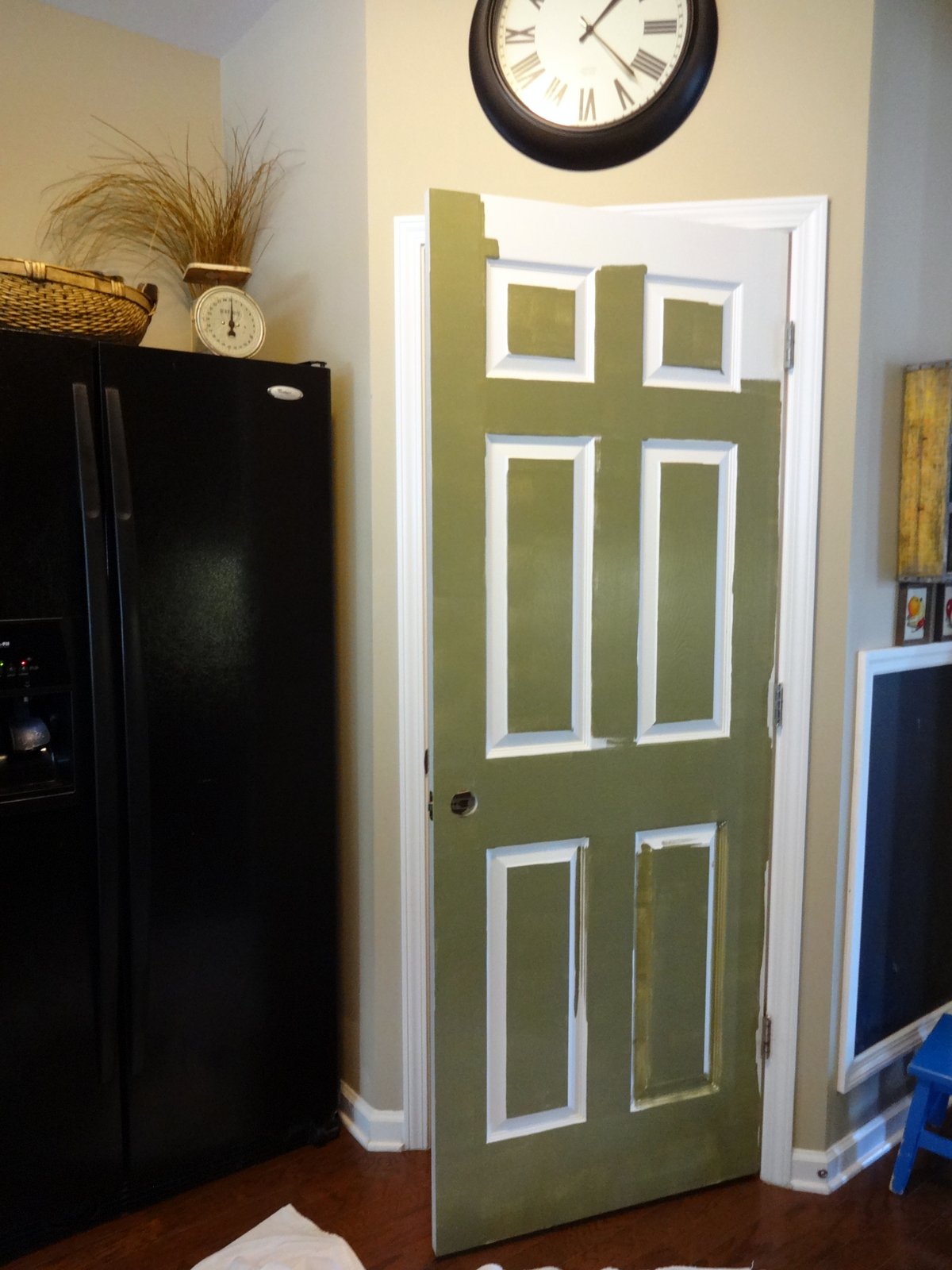 Как красиво покрасить дверь. Крашеные двери. Перекраска дверей. Перекраска старых дверей. Перекраска дверей межкомнатных.