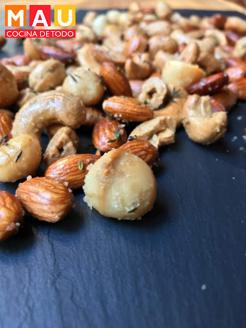 mau cocina de todo nueces tostadas con tomillo almendra horneadas nuez de la india macadamia sal de mar