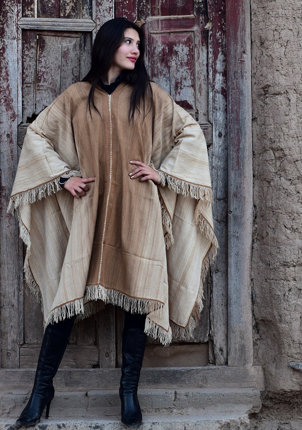 Poncho de Vicuña N° V207 Hilado Fino "Familia Avar Saracho" SOLO POR PEDIDO