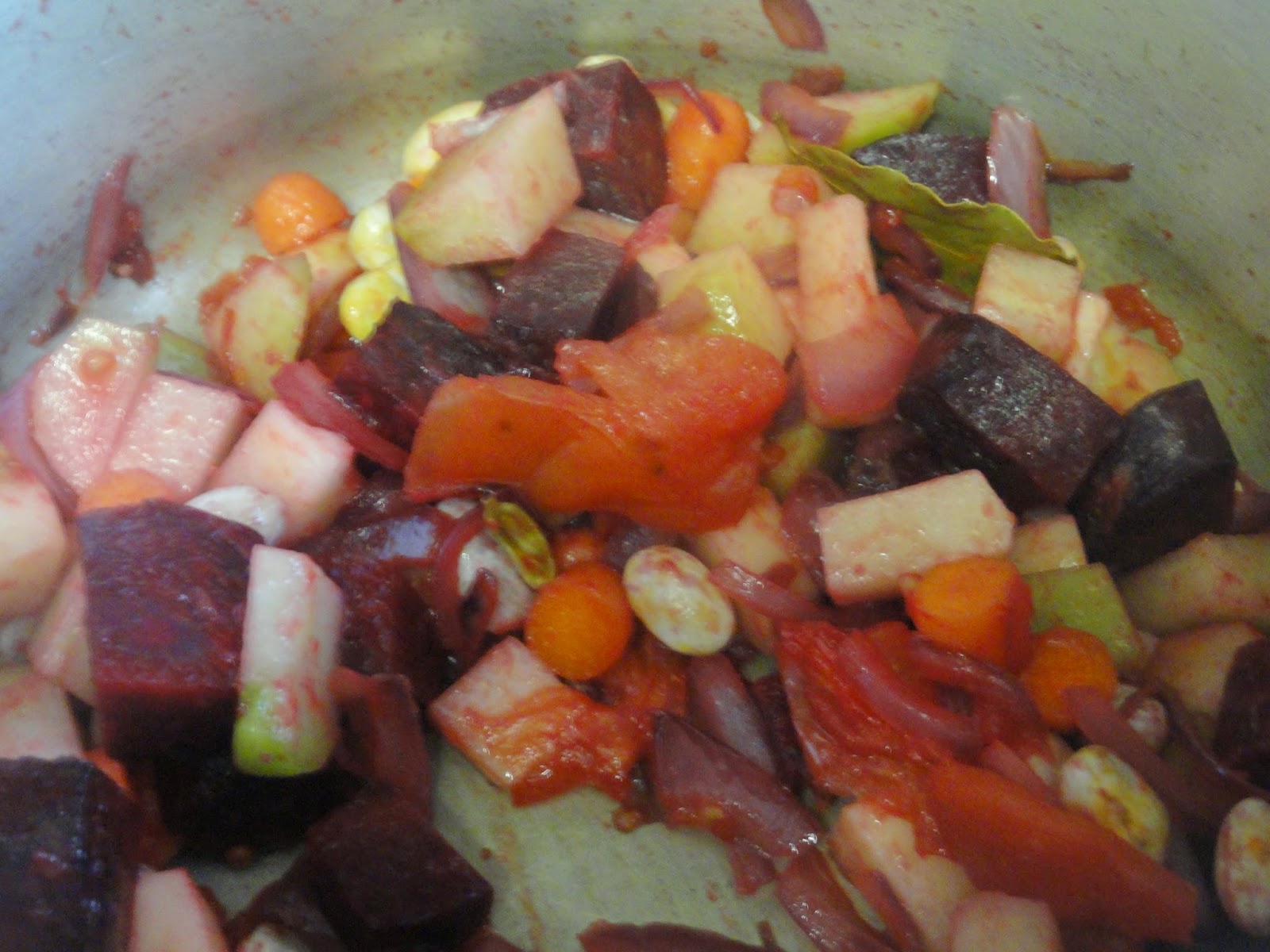 Vegetable pulov/Easy Onepot Meal using pressure cooker/Lunchbox ideas