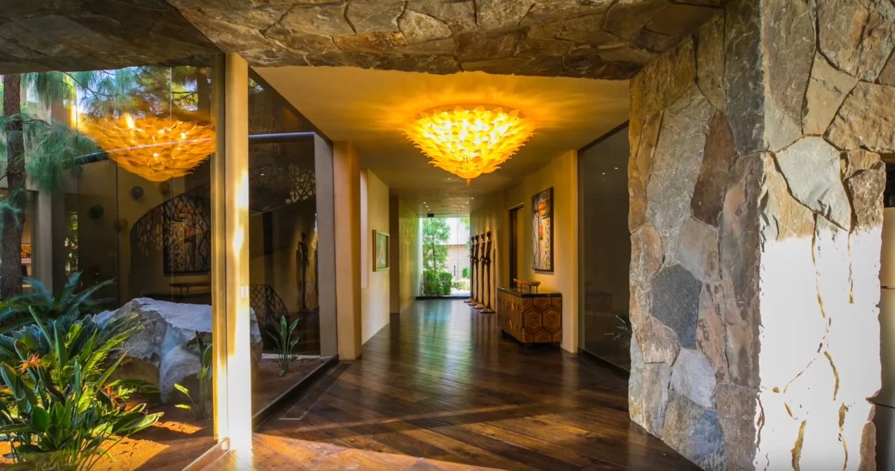 26 Photos vs. California's Desert Most Expensive Mansion In La Quinta Interior Design Tour
