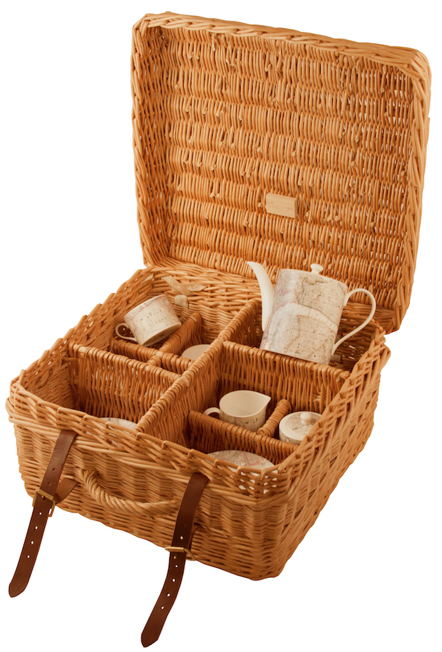 Wicker picnic hampers from GW Scott made in England Grey Fox