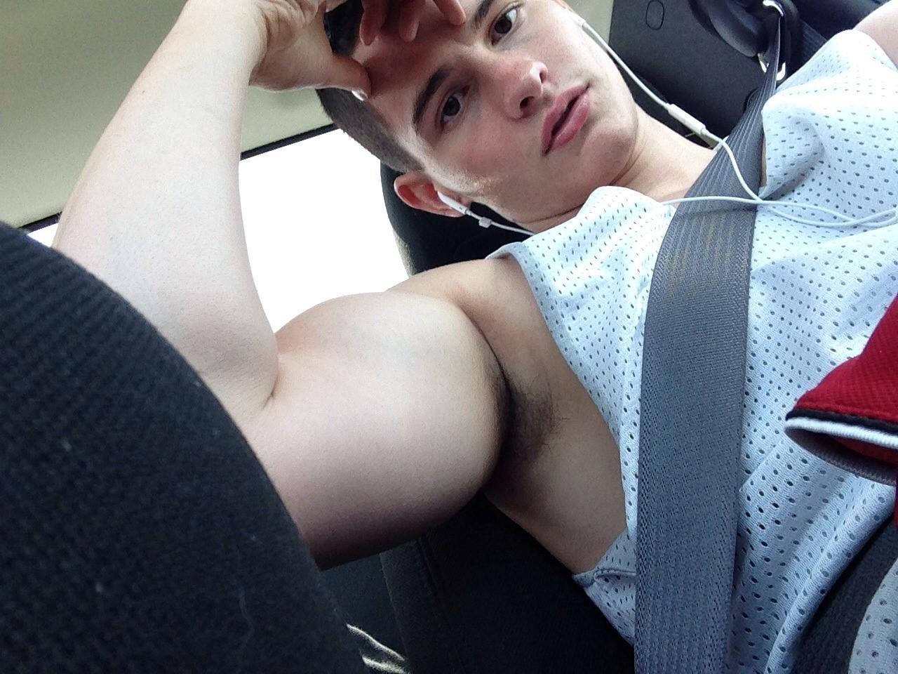 cocky-straight-dominant-bad-boys-college-teen-armpit-big-biceps-flex-bro-car-selfie