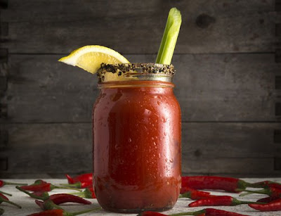 Boisson de poivre Cayenne pour perdre du poids, réduire le taux de cholestérol et soulager la douleur Boisson de poivre Cayenne pour perdre du poids, réduire le taux de cholestérol et soulager la douleur