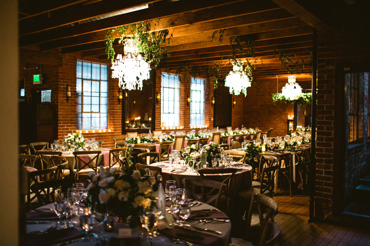 Stylish Los Angeles Carondelet House Wedding Heavenly Blooms