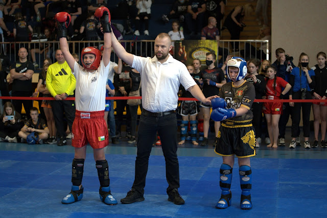 kariera sportowa, Akademia Zwycięzcy, SKF BOKSING, kadet, junior, trener, praca, Polska, sport, nagroda, medal, złoto, kick-light, Mistrz Polski, kickboxing, Zielona Góra, sport, light contact, Włoszakowice 2021, lubuskie