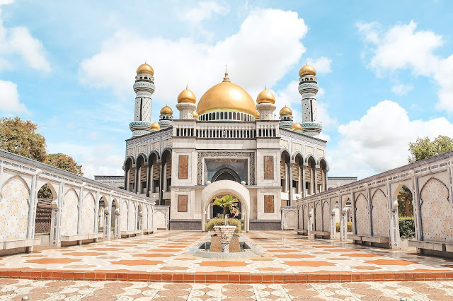 Visit the most stunning mosques in Brunei