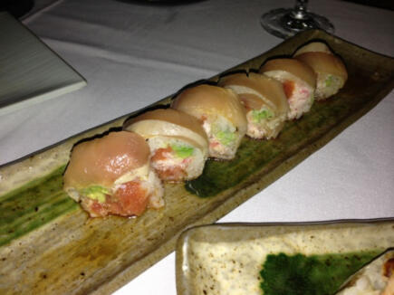 Fan club Robsten Chile: El Roll exclusivo de Robert en un restaurante de sushi en LA! sushi robert