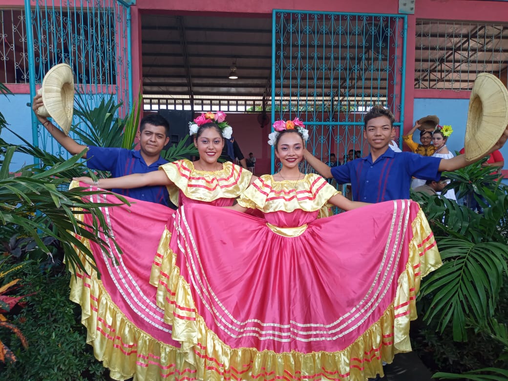 Bailes y Trajes del Folclore Nicaragüense