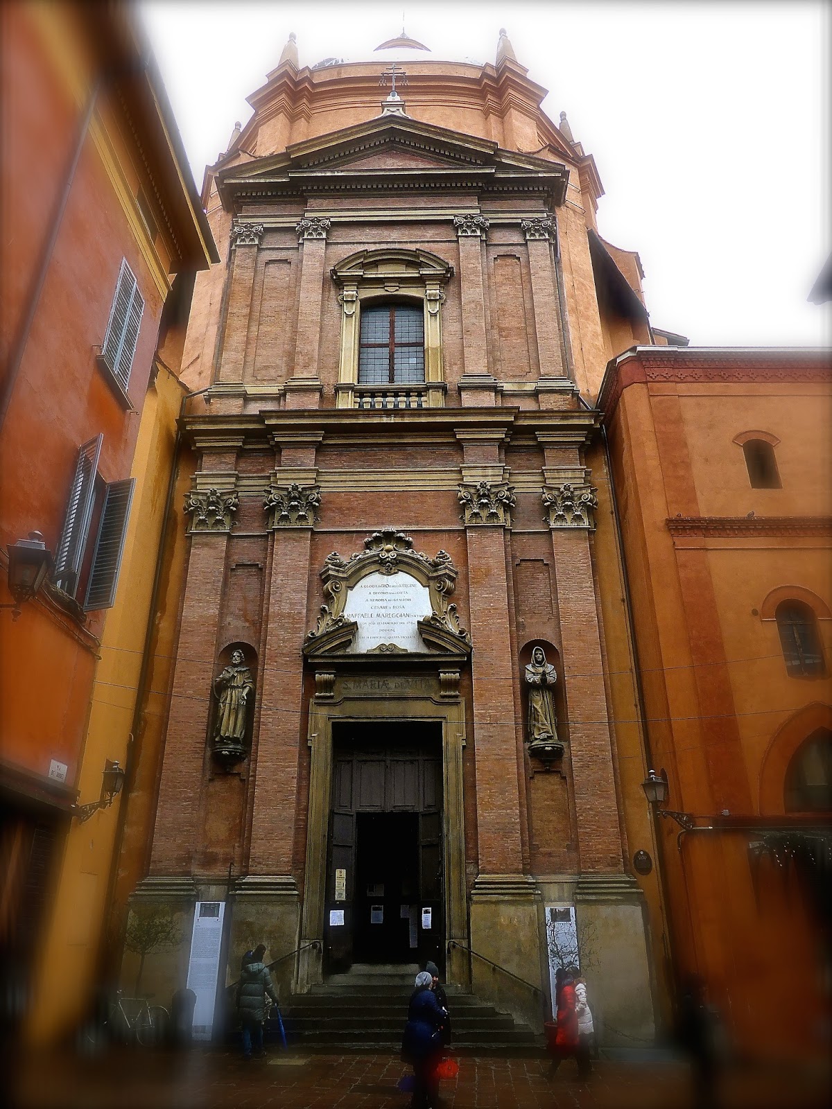 Facciamo un giro in centro? CHIESA DI SANTA MARIA DELLA VITA Bologna Facciamo un giro in centro? CHIESA DI SANTA MARIA DELLA VITA Bologna