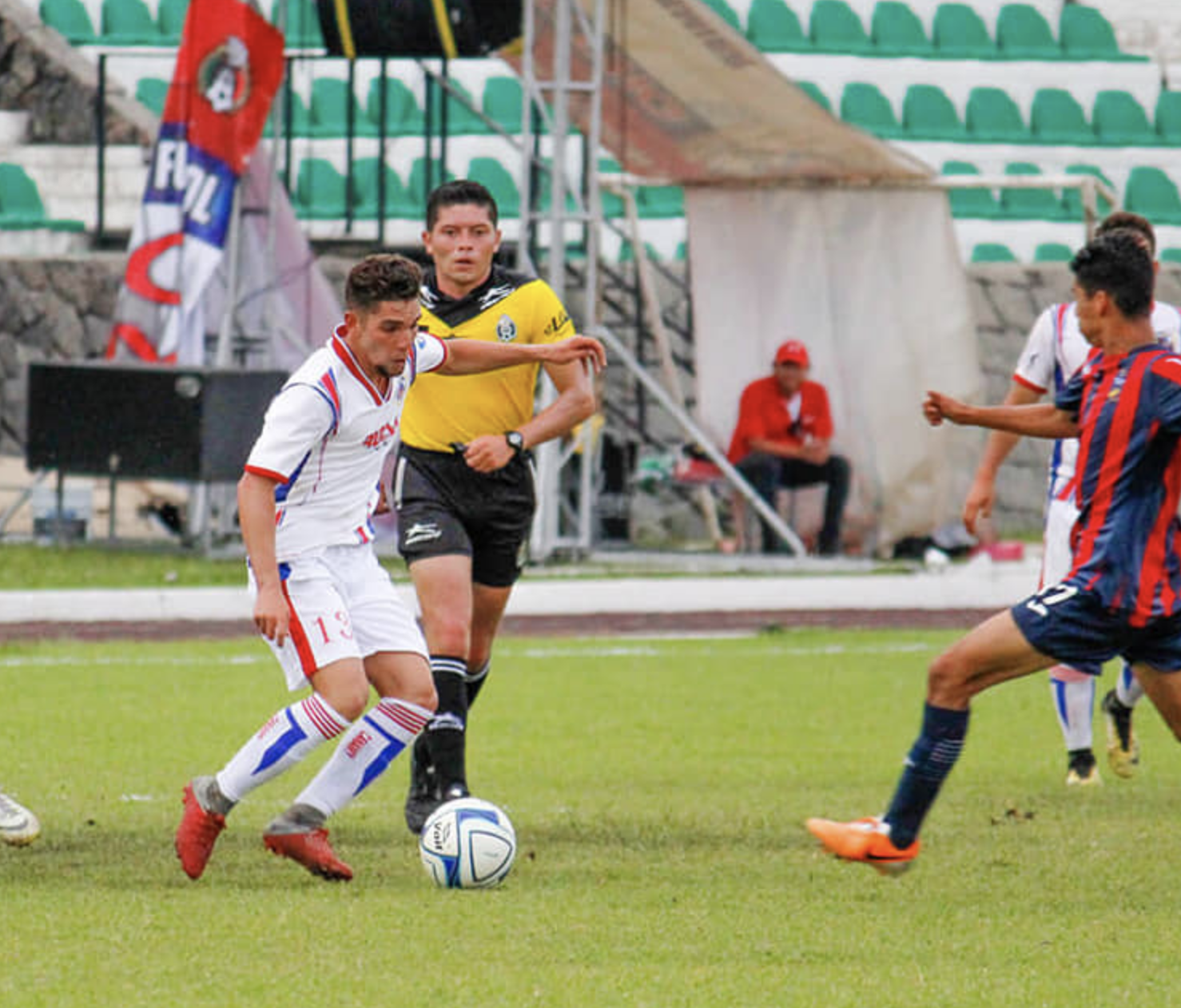 El Nuevo Blog del Futbol Cubano: Alessandro Amador listo para su debut en  la Liga Premier Mexicana.
