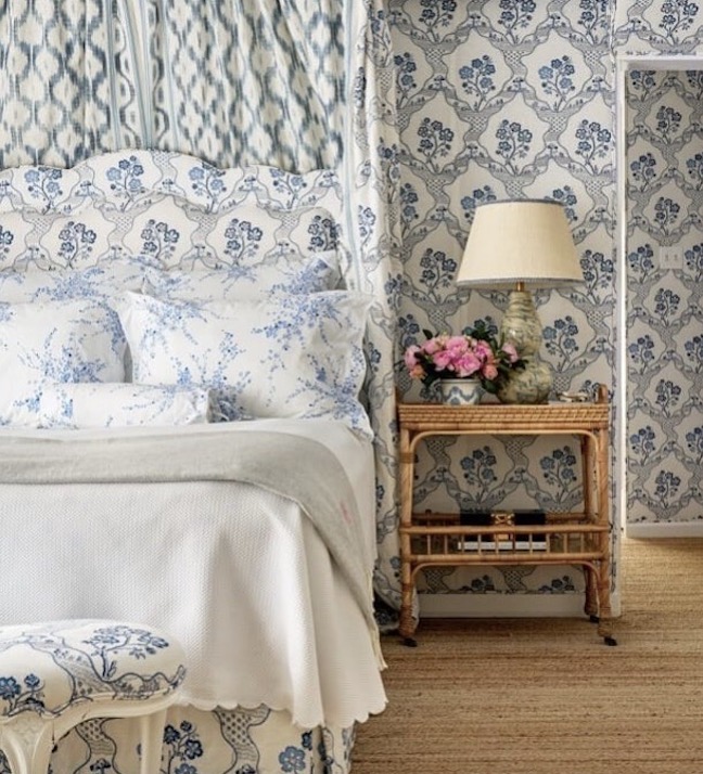 Chinoiserie Chic: The Blue and White Chinoiserie Bedroom