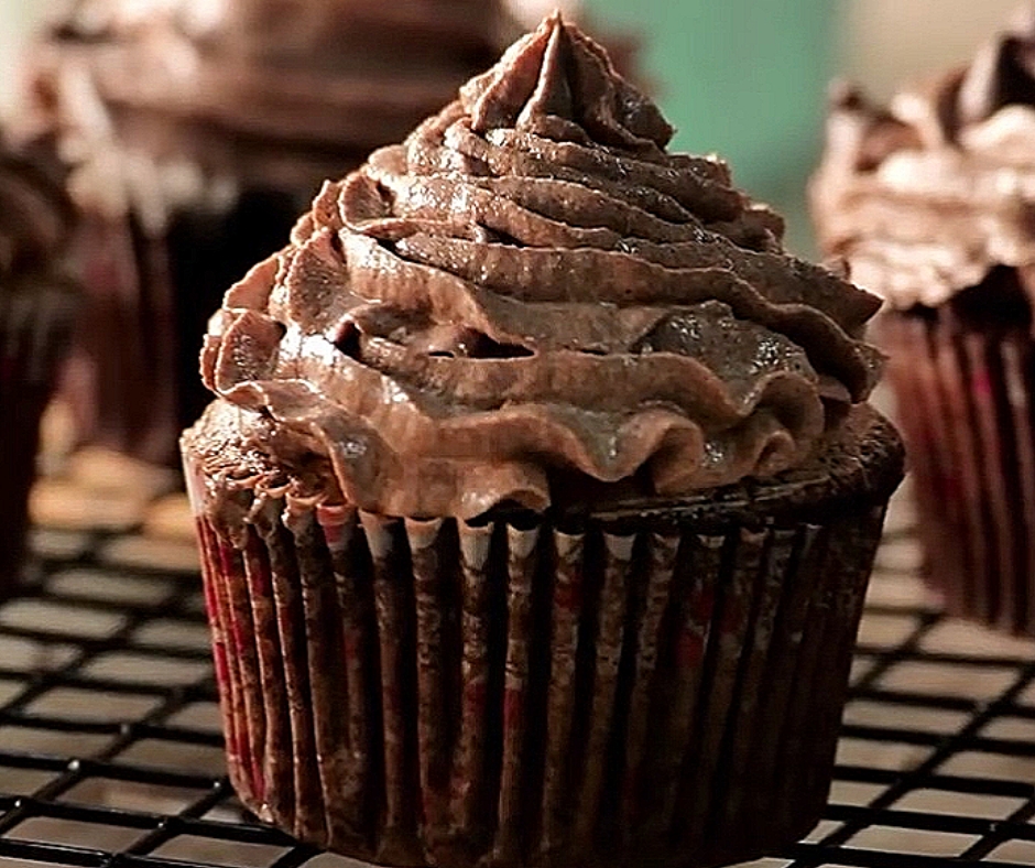 How to make Chocolate Cupcakes at Home Homemade Chocolate Cupcakes