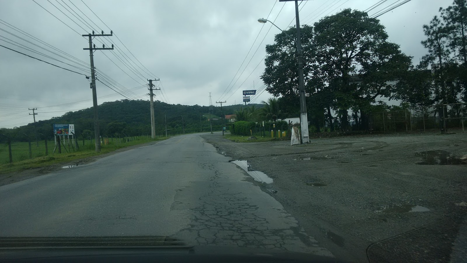 Kathia Prox Dia a Dia Rua Dona Francisca sempre uma estrada antiquada e esquecida pelos órgãos Kathia Prox Dia a Dia Rua Dona Francisca sempre uma estrada antiquada e esquecida pelos órgãos