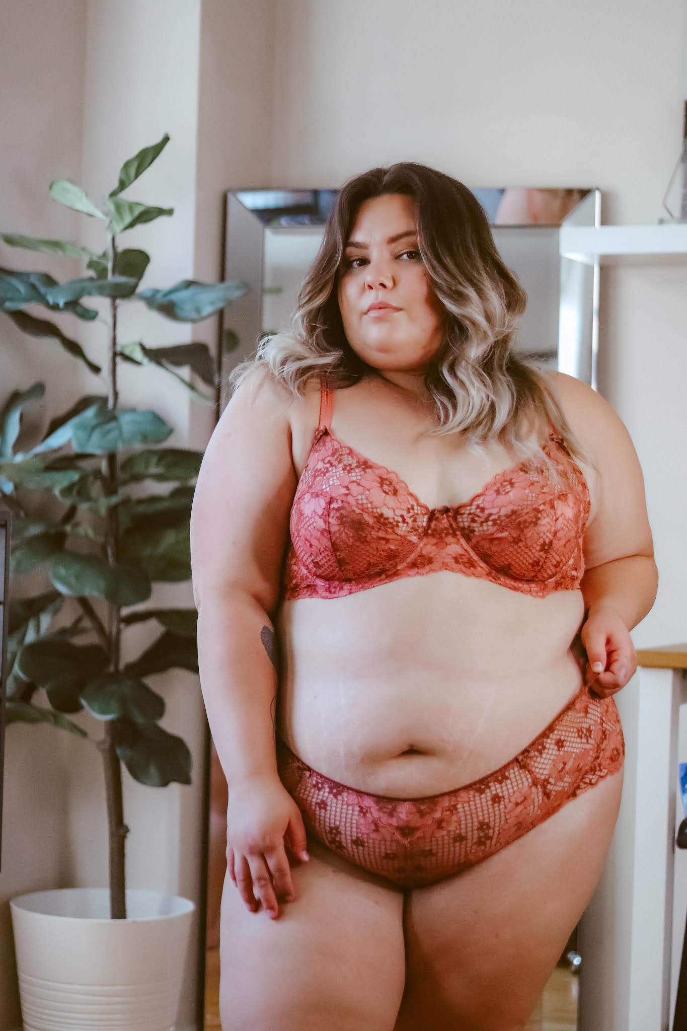 Chicago petite plus size fashion blogger Natalie in the City reviews Adore Me's confidence-boosting bras and panties.