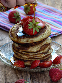 Pancakes au levain et fraises