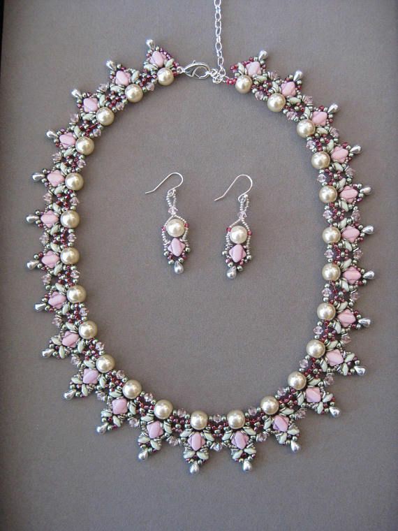 Fancy pearl necklace