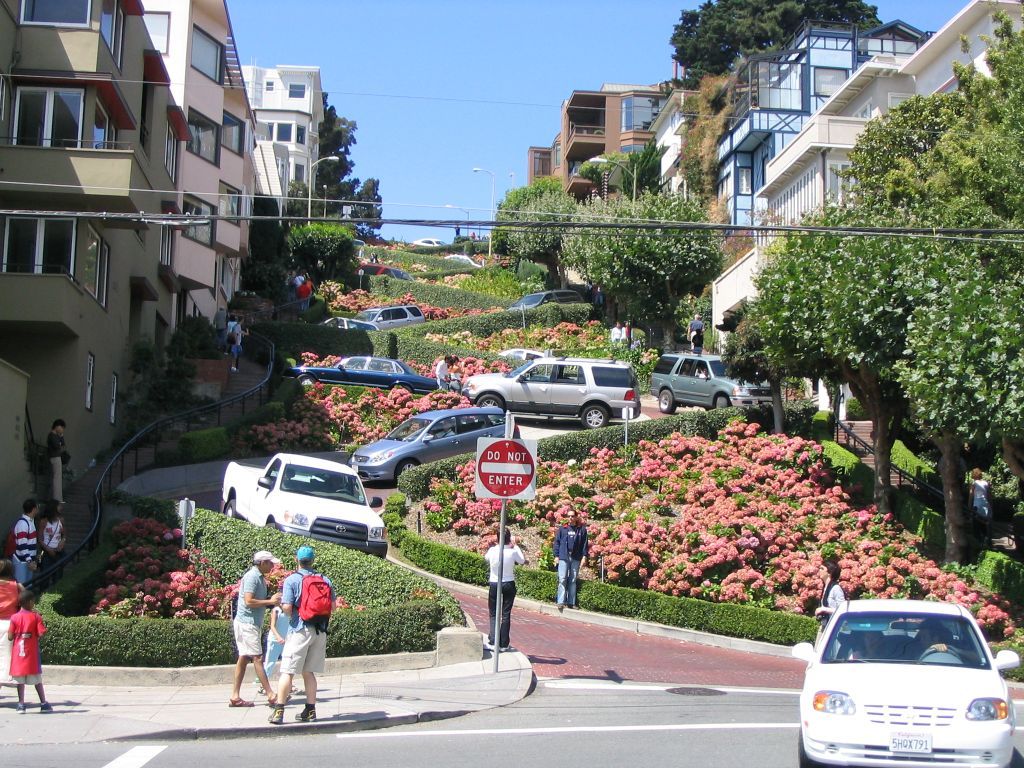 The Amazing World Lombard Street (Most Winding Road), San Francisco, California